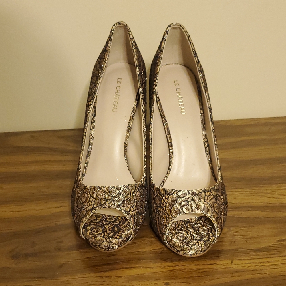 Le Chateau Gold Peep-Toe Heels